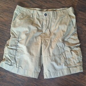 Tommy Hilfiger Men's Cargo Shorts in Light Khaki